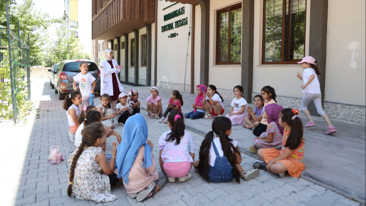 Genç KOMEK'te eğitimler başladı